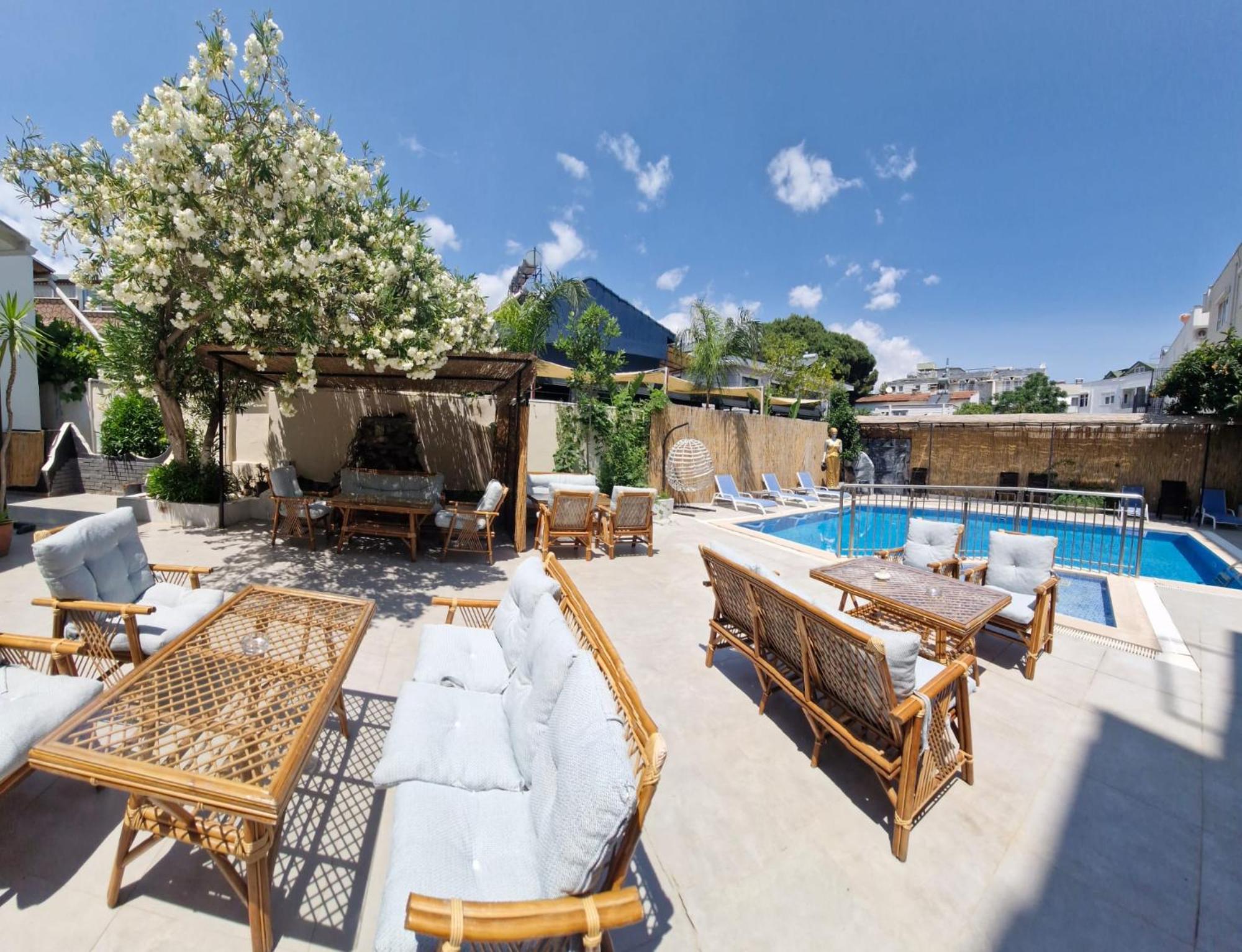 Hotel Vois Kemer
